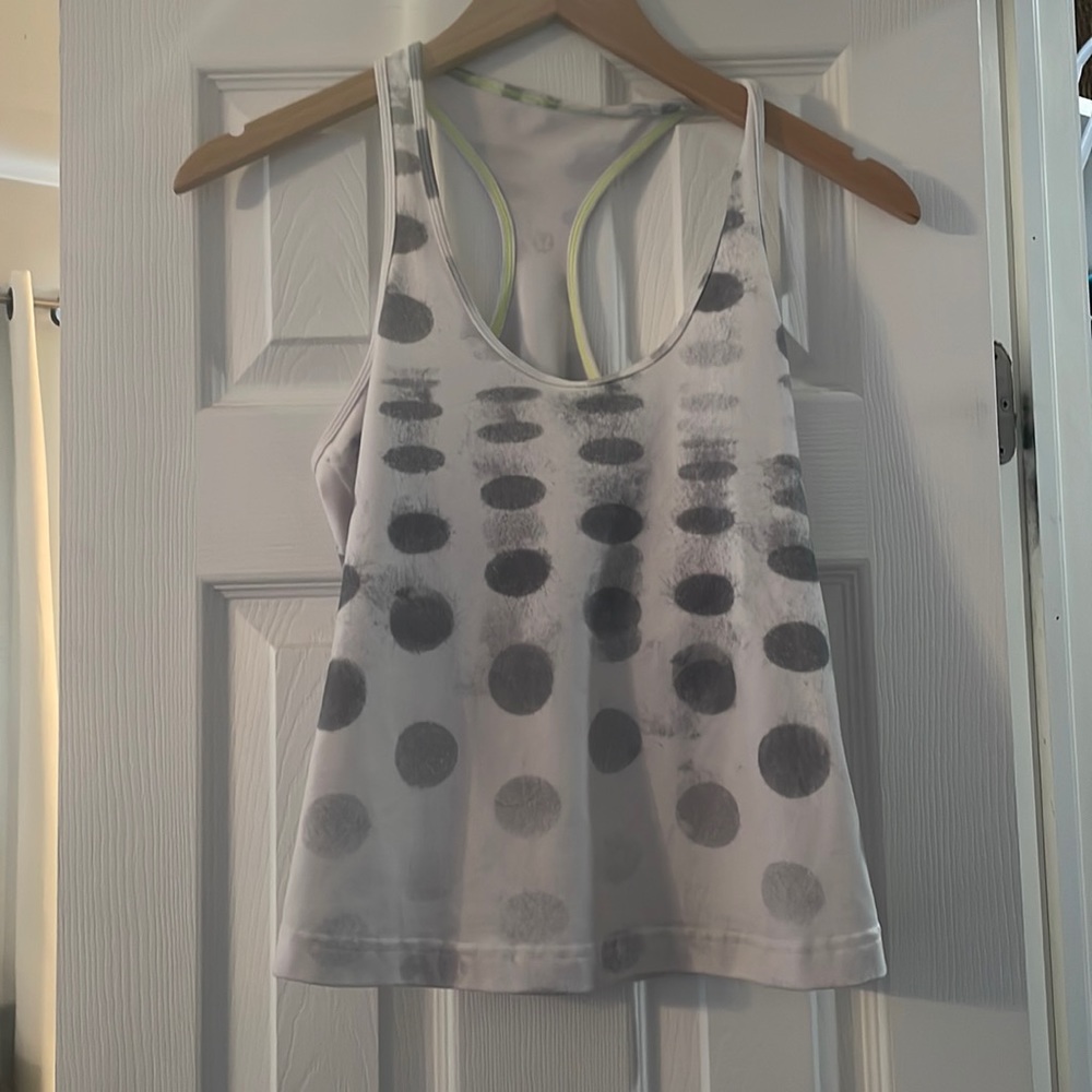 Lulu lemon crop tank